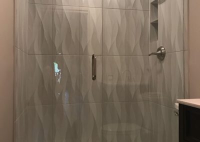Shower Heavy door and inline panel